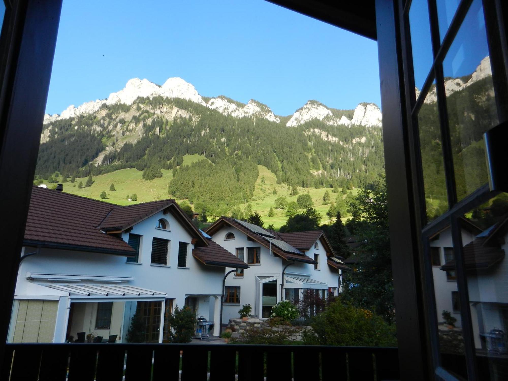 Apartmenthaus Kreuzbuche Flühli エクステリア 写真